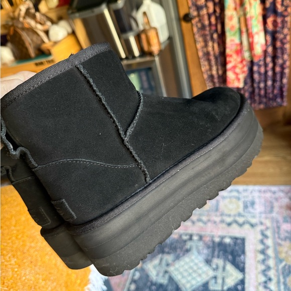 UGG Classic Mini Platform NIB - Picture 11 of 16
